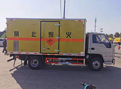 原州爆破器材运输车技术升级与安全合规新趋势